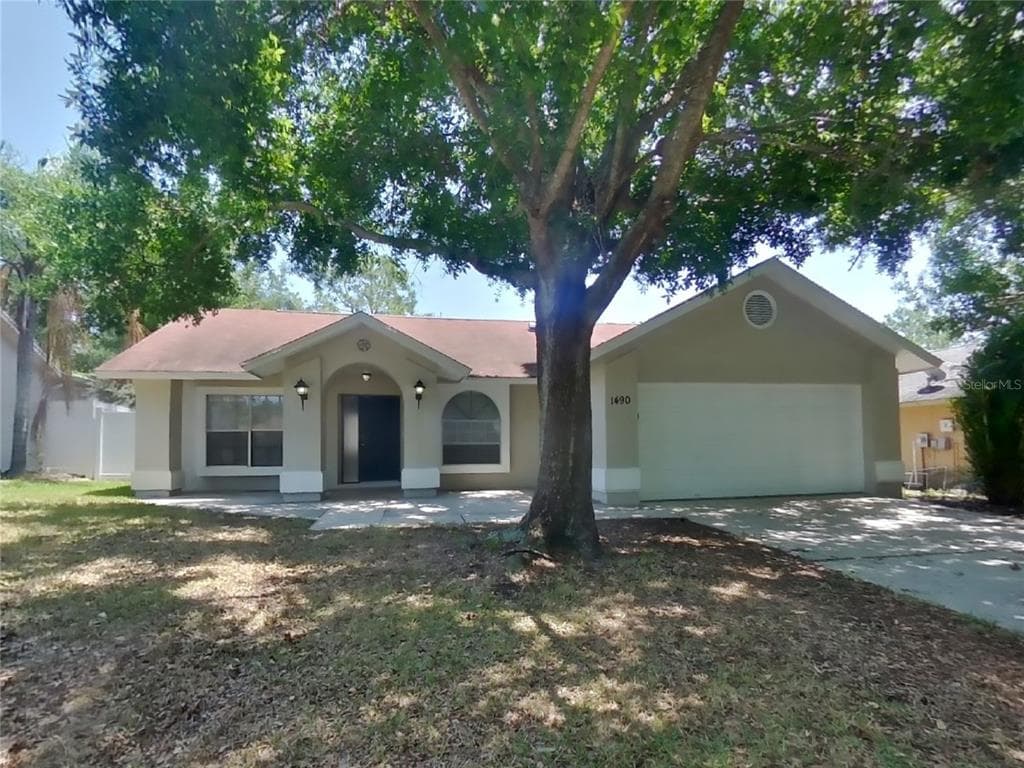 1490 CLUB DRIVE TARPON SPRINGS, FL 34689
