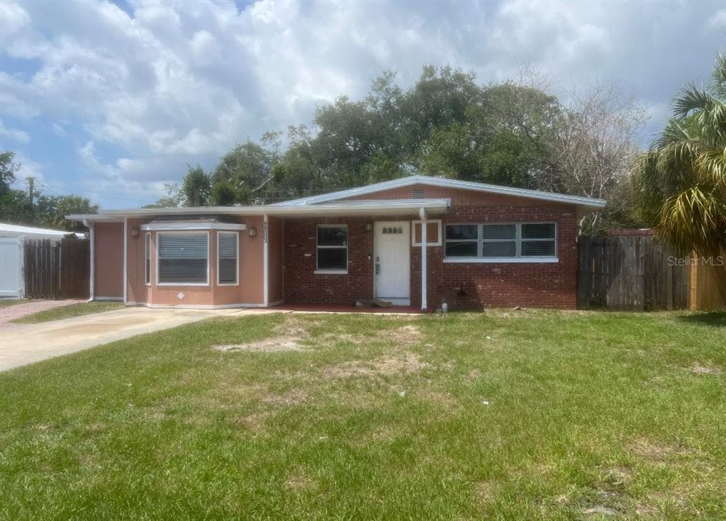8003 WINSTON LANE TAMPA, FL 33615