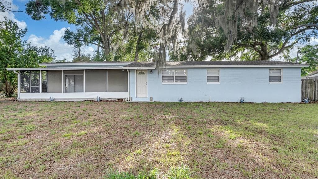 8502 N 20TH STREET TAMPA, FL 33604