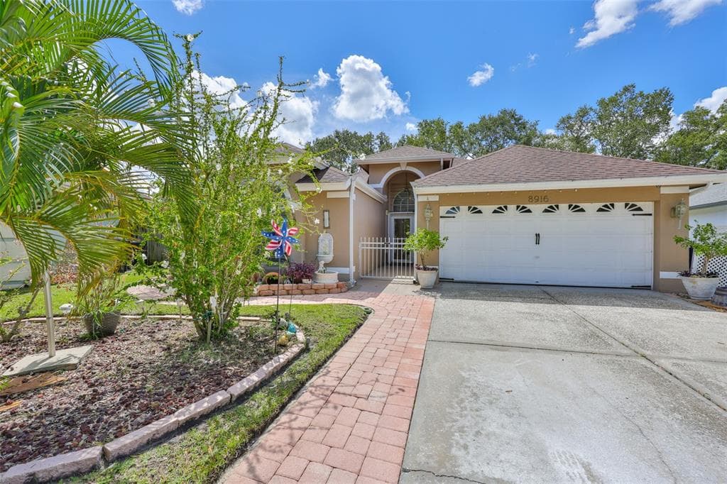 8916 SOUTHBAY DRIVE TAMPA, FL 33615