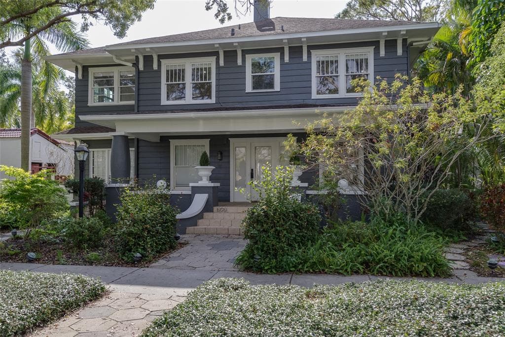 656 15TH AVENUE NE ST PETERSBURG, FL 33704