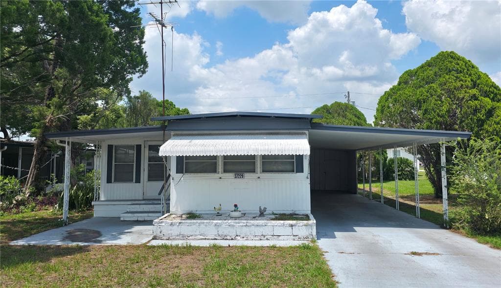 37229 LOIS AVENUE ZEPHYRHILLS, FL 33542