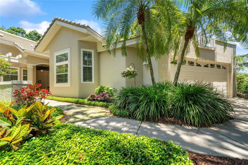 423 FAN PALM COURT NE