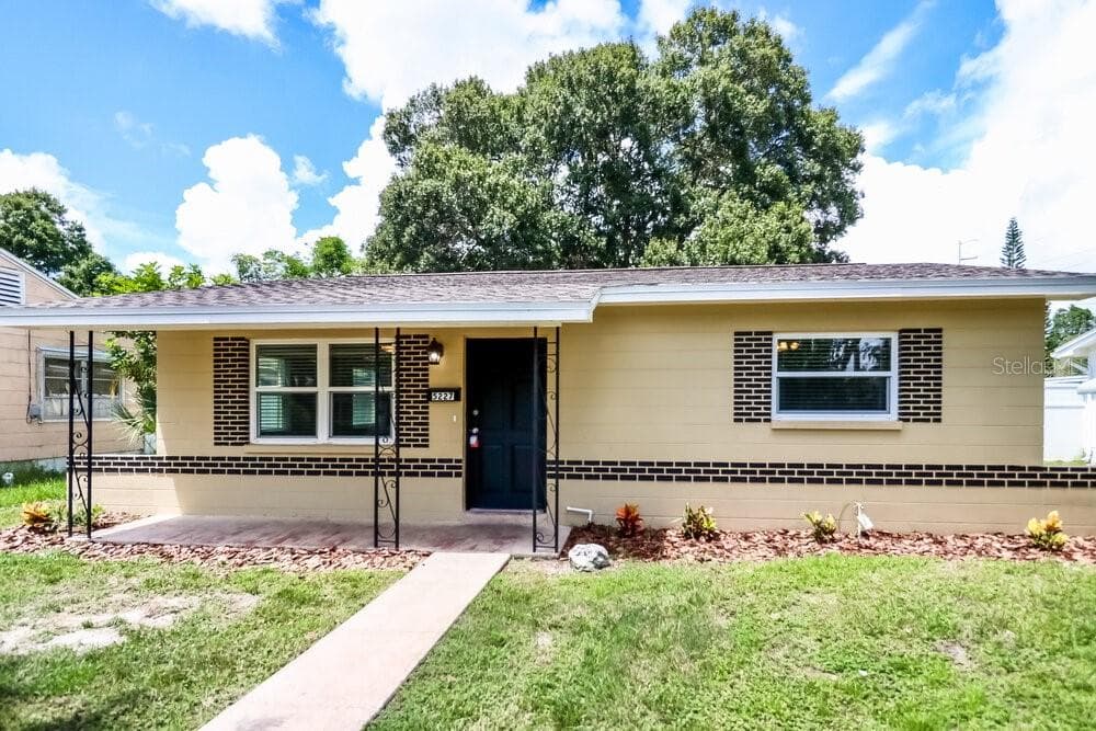 5227 4TH AVENUE N ST PETERSBURG, FL 33710