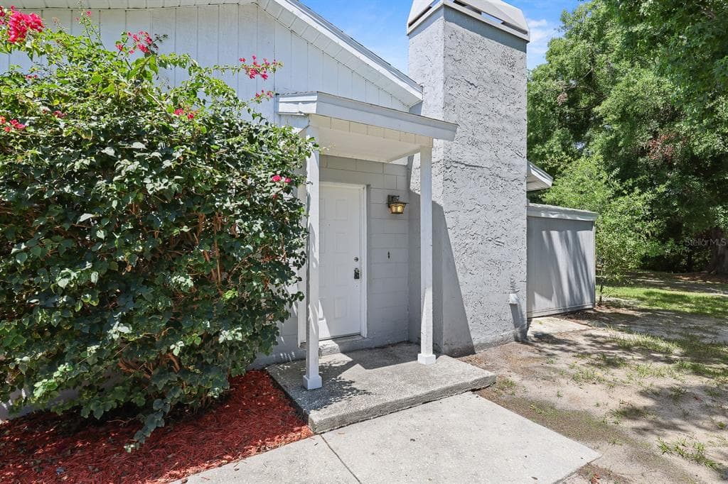 1219 MOHRLAKE DRIVE BRANDON, FL 33511