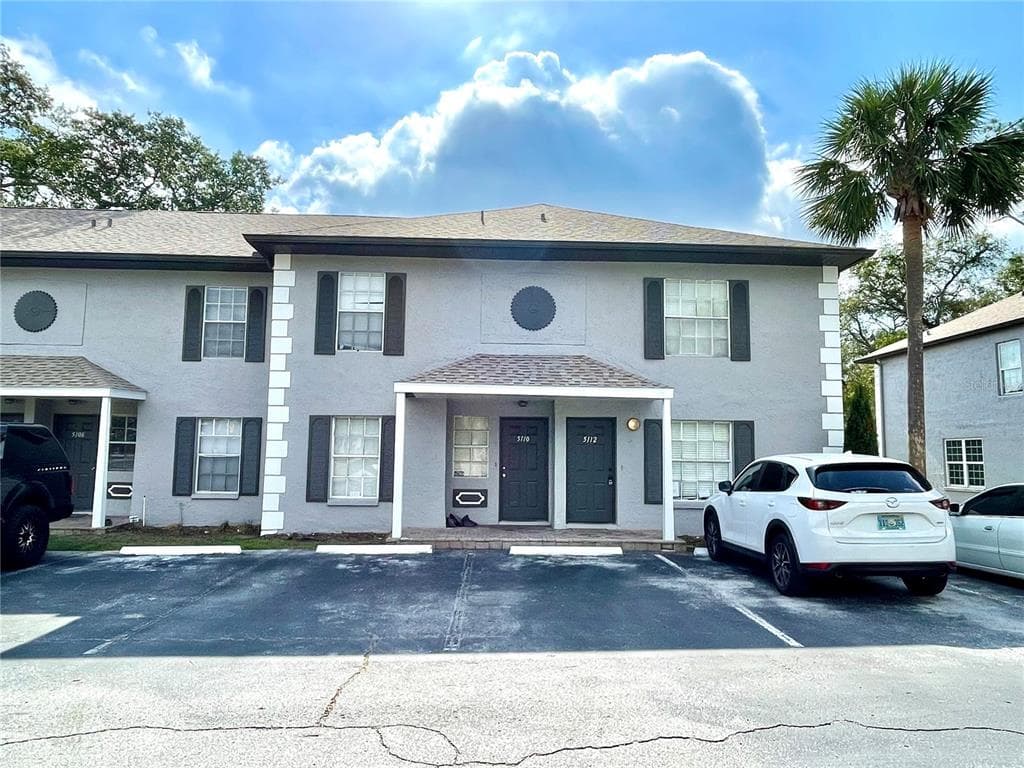 5110 SUNRIDGE PALMS DRIVE TAMPA, FL 33617