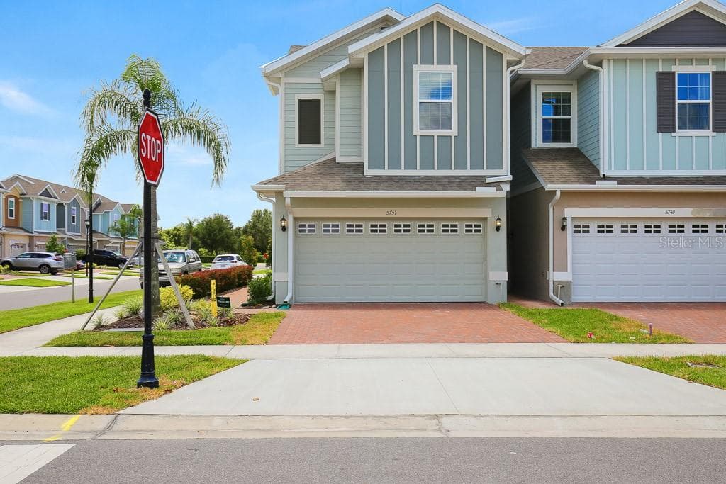 5751 SKYTOP DRIVE LITHIA, FL 33547