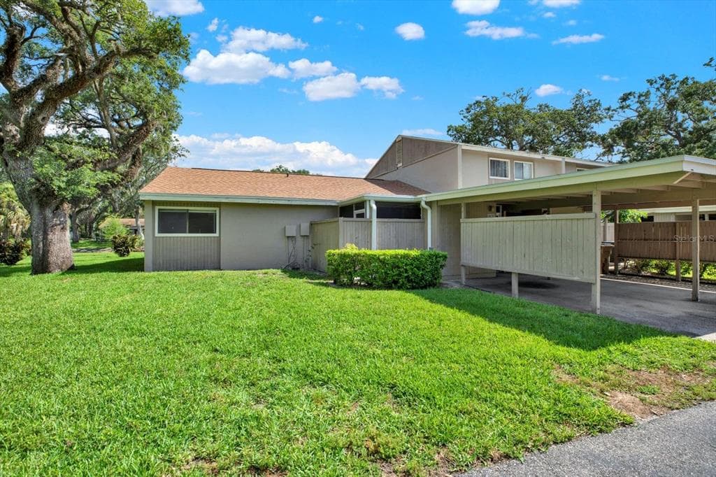 8630 CATTAIL DRIVE UNIT 8630 TEMPLE TERRACE, FL 33637