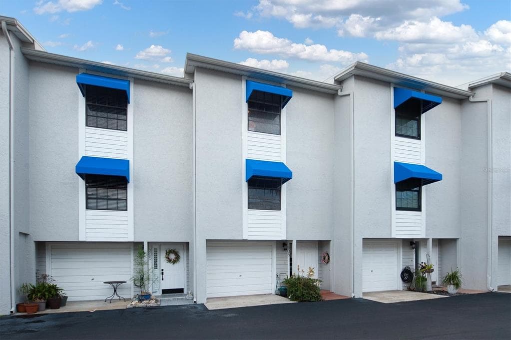 745 PINELLAS BAYWAY S UNIT 206 ST PETERSBURG, FL 33715