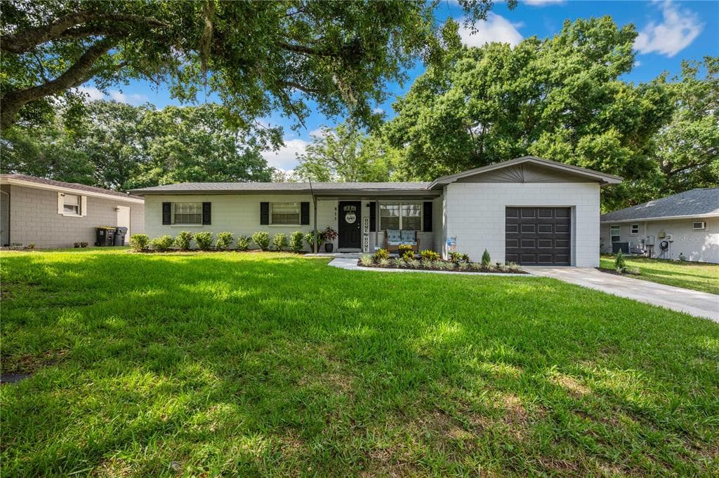 811 PATRICIA PLACE LAKELAND, FL 33809