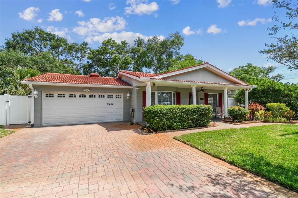 2484 WHITMAN STREET CLEARWATER, FL 33765
