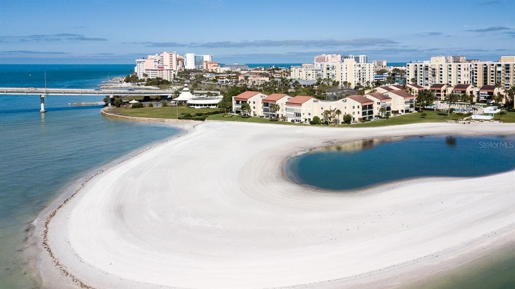845 S GULFVIEW BOULEVARD UNIT 107 CLEARWATER BEACH, FL 33767