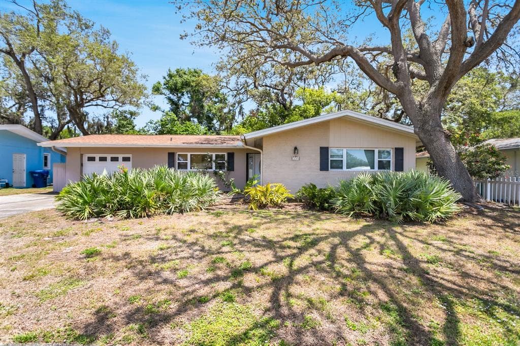 1739 WOODRIDGE DRIVE CLEARWATER, FL 33756