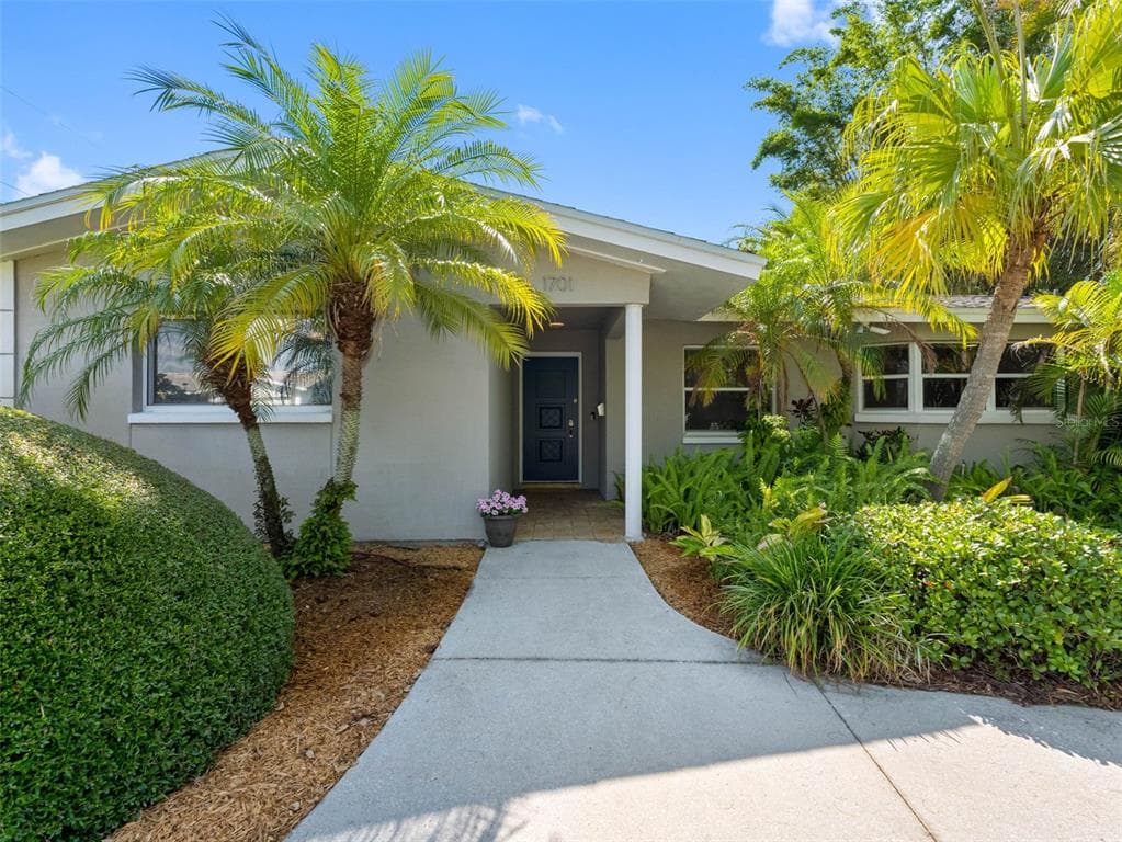 1701 38TH STREET N ST PETERSBURG, FL 33713