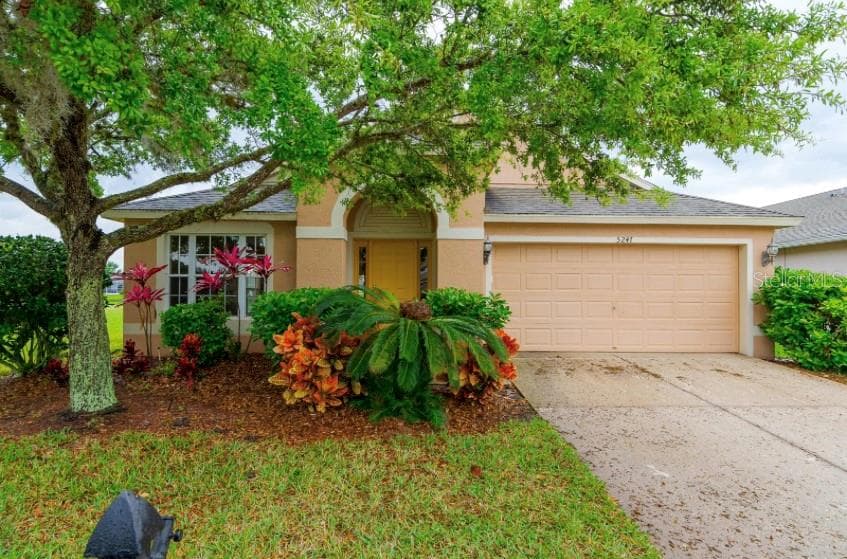 5247 LOOKOUT PASS WESLEY CHAPEL, FL 33544