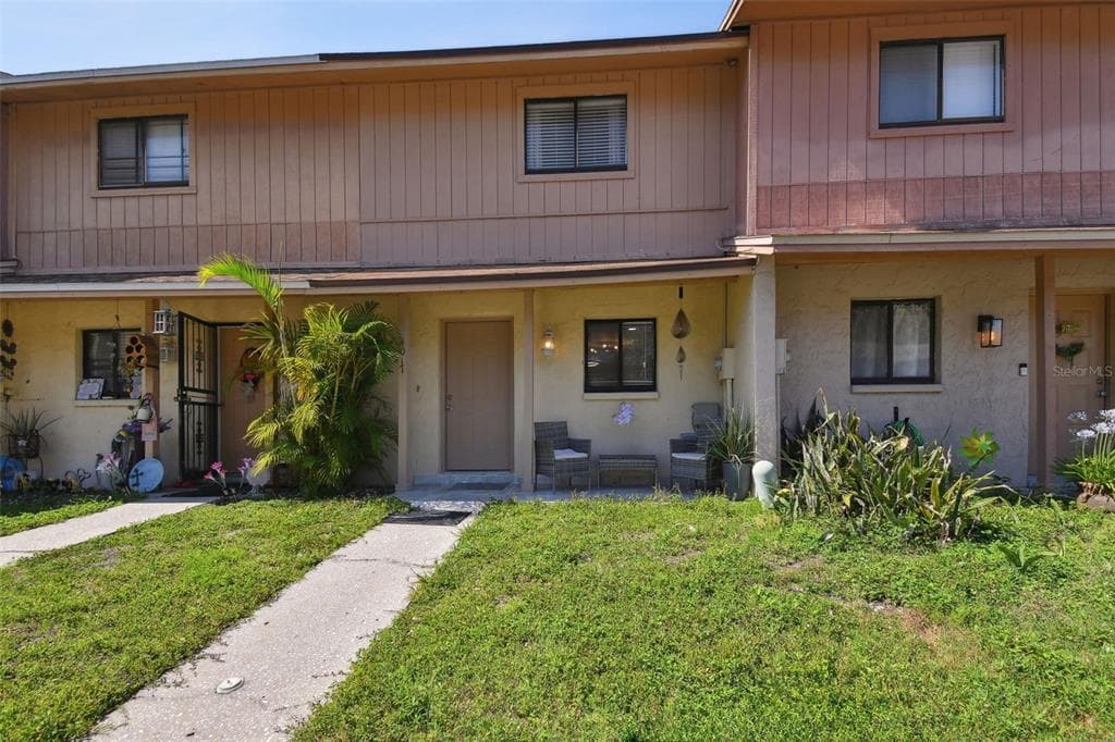 4017 CEDAR LIMB COURT TAMPA, FL 33614