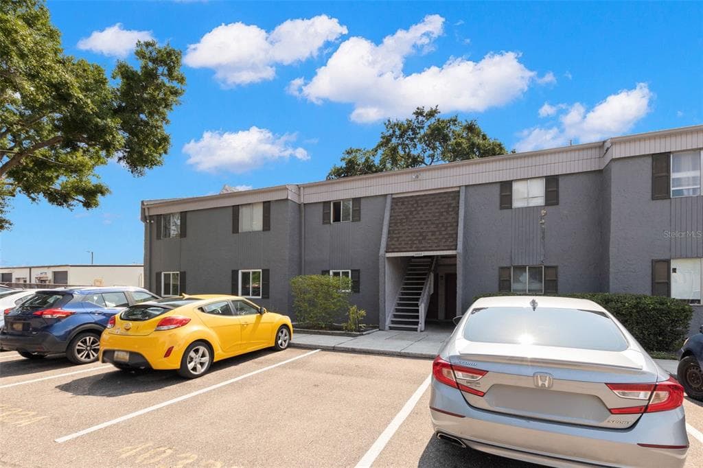 4032 CORTEZ DRIVE UNIT A TAMPA, FL 33614