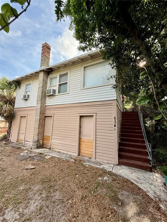 634 14TH STREET N UNIT 1/2 ST PETERSBURG, FL 33705