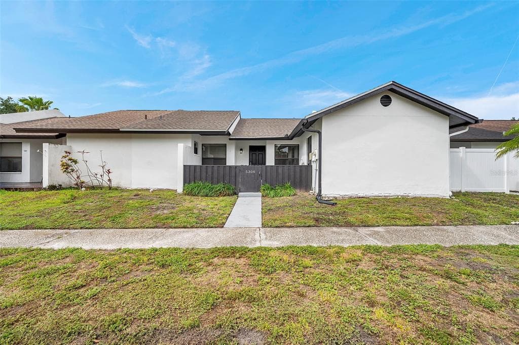 5306 MARLWOOD COURT TAMPA, FL 33624