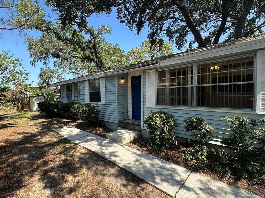 8618 N ORANGEVIEW AVENUE TAMPA, FL 33617