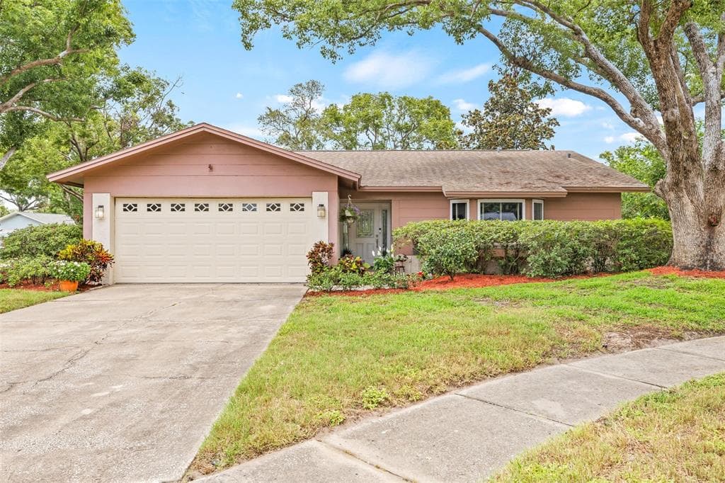 1880 OAK BARK COURT CLEARWATER, FL 33763