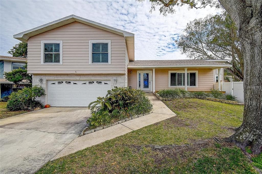 12430 81ST PLACE SEMINOLE, FL 33772