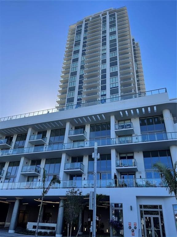 301 1ST STREET S UNIT 402 ST PETERSBURG, FL 33701