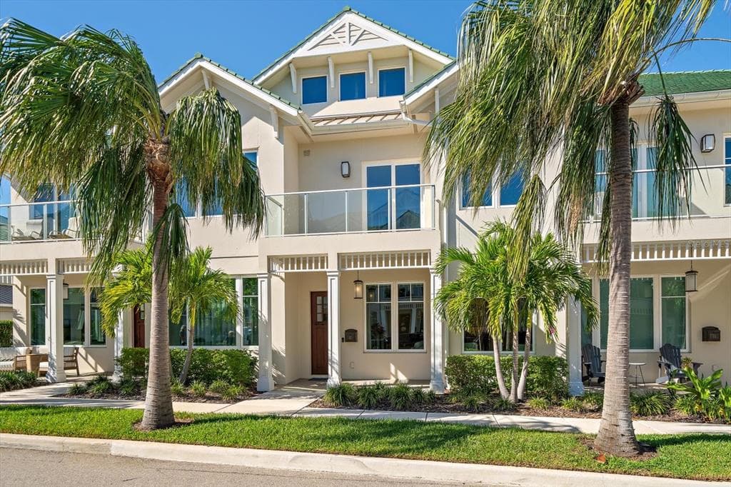 12 COUNTRY CLUB LANE BELLEAIR, FL 33756