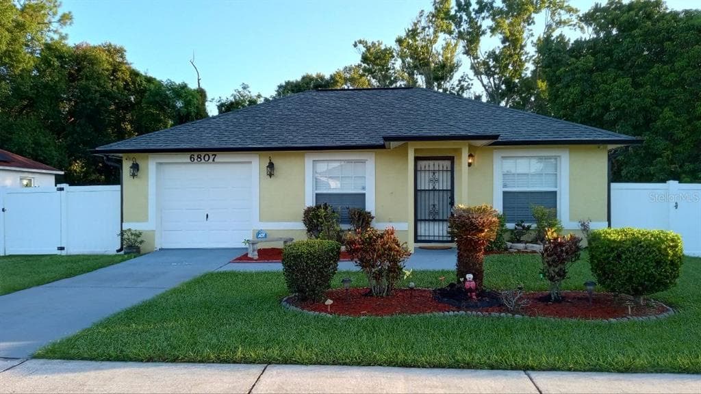 6807 KINGSTON DRIVE TAMPA, FL 33619