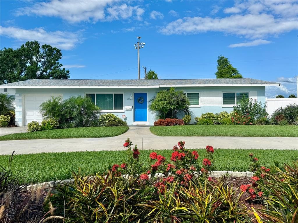 3701 MANATEE DRIVE SE ST PETERSBURG, FL 33705