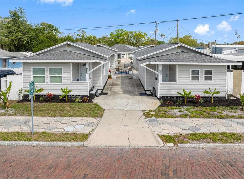 1615 28TH AVENUE N ST PETERSBURG, FL 33713