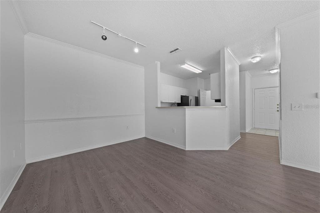 18001 RICHMOND PLACE DRIVE UNIT 122