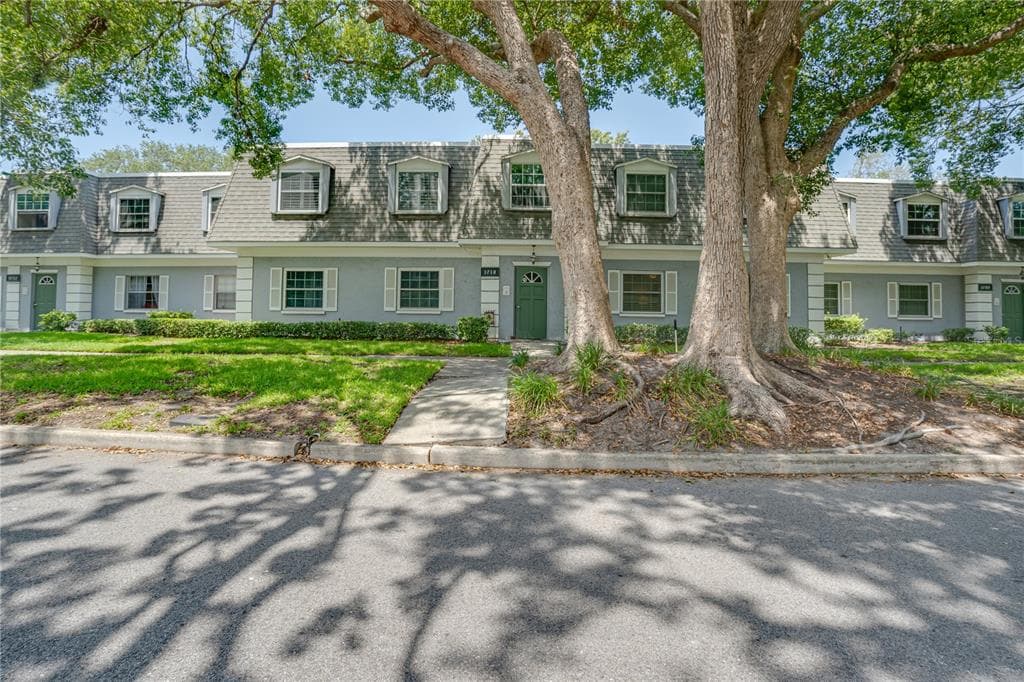 1710 BELLEAIR FOREST DRIVE UNIT A BELLEAIR, FL 33756