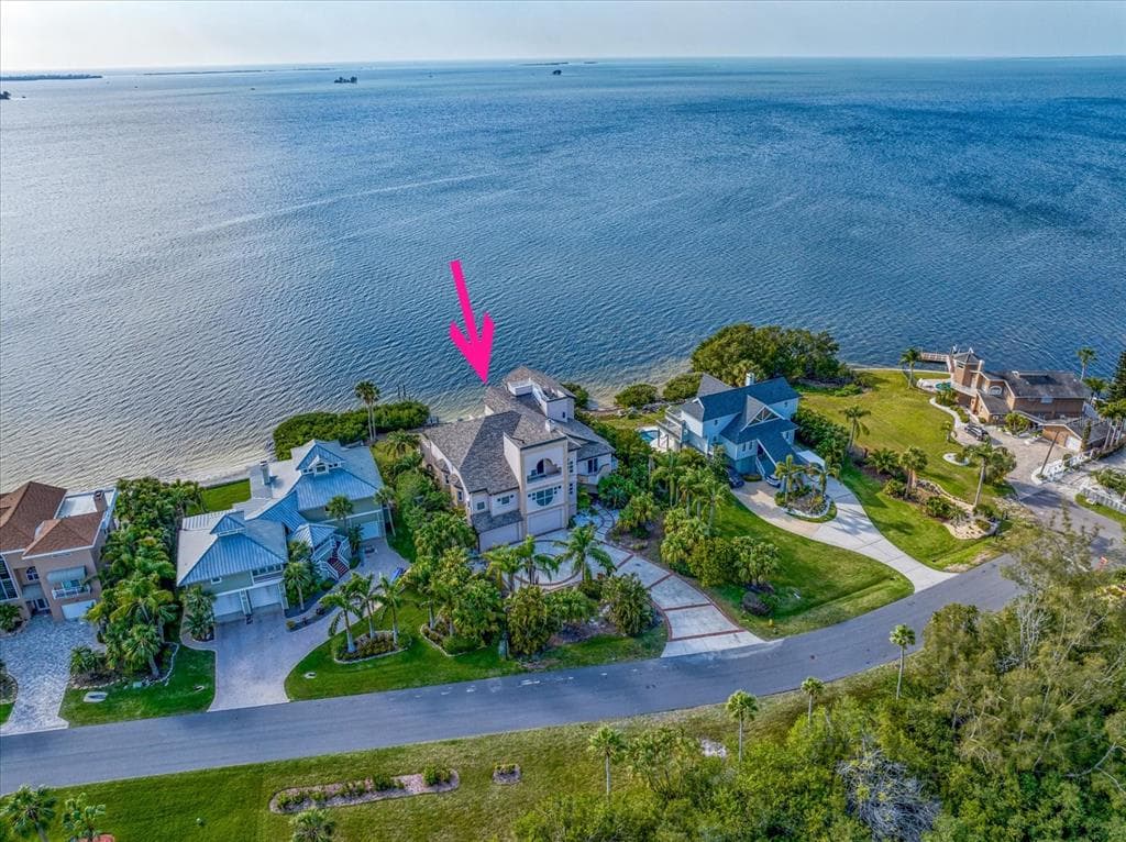 812 POINT SEASIDE DRIVE