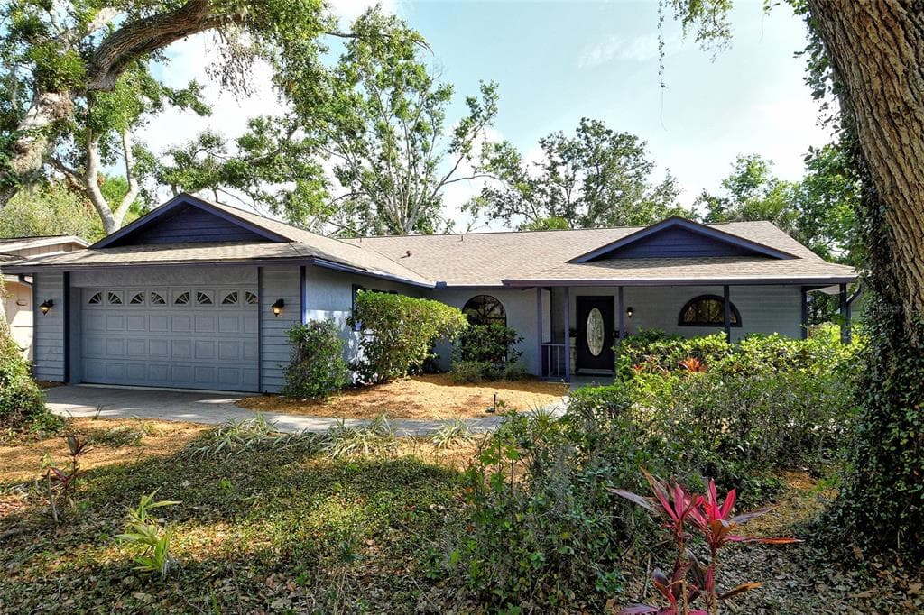 4137 WOODVIEW DRIVE SARASOTA, FL 34232