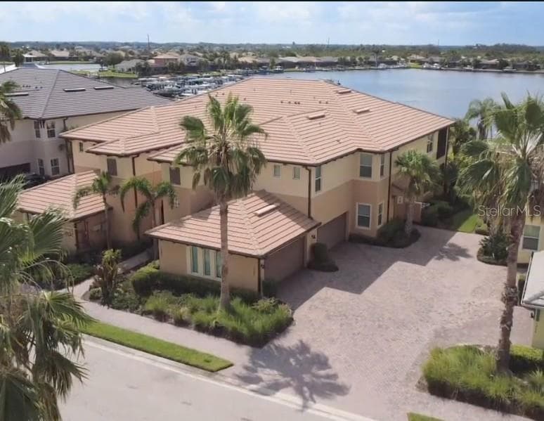1241 RIVERSCAPE STREET UNIT B BRADENTON, FL 34208