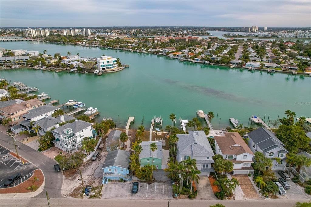 8441 BAYSHORE DRIVE TREASURE ISLAND, FL 33706