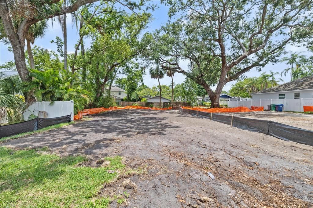 327 W WILDER TAMPA, FL 33603