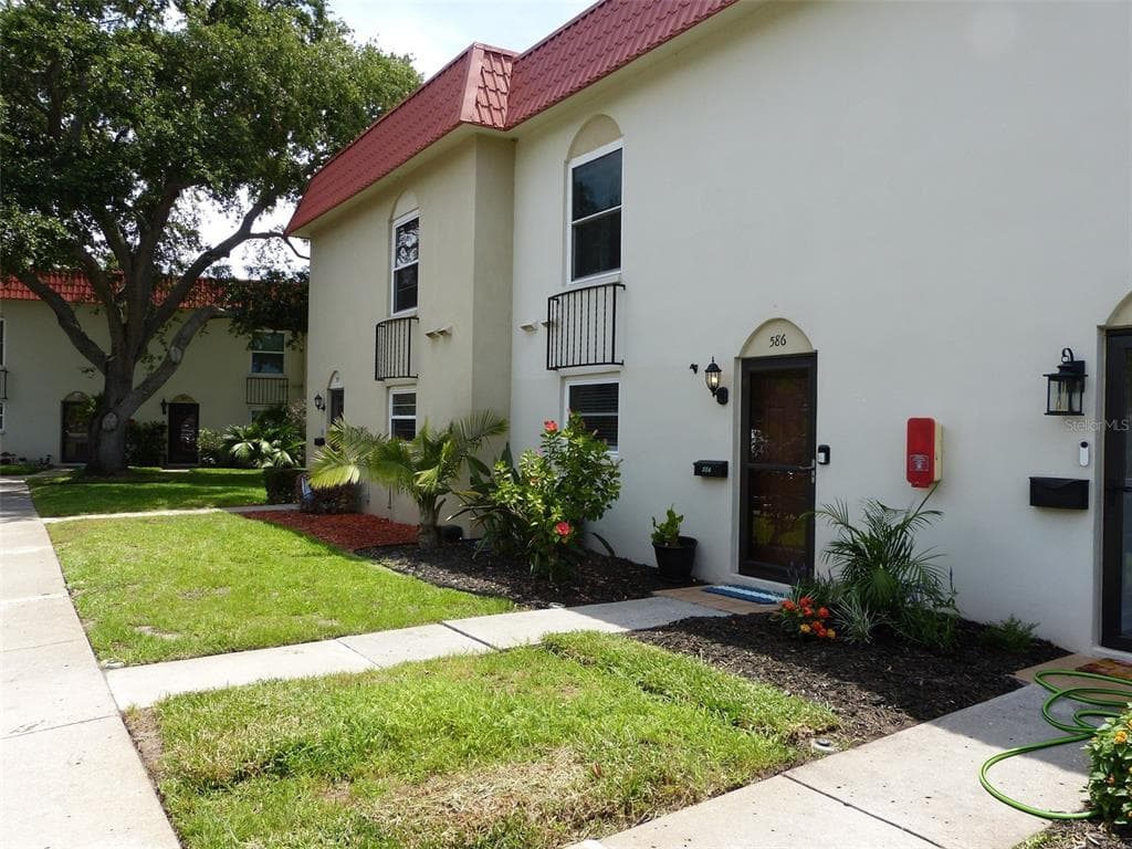 2700 BAYSHORE BOULEVARD UNIT 586 DUNEDIN, FL 34698