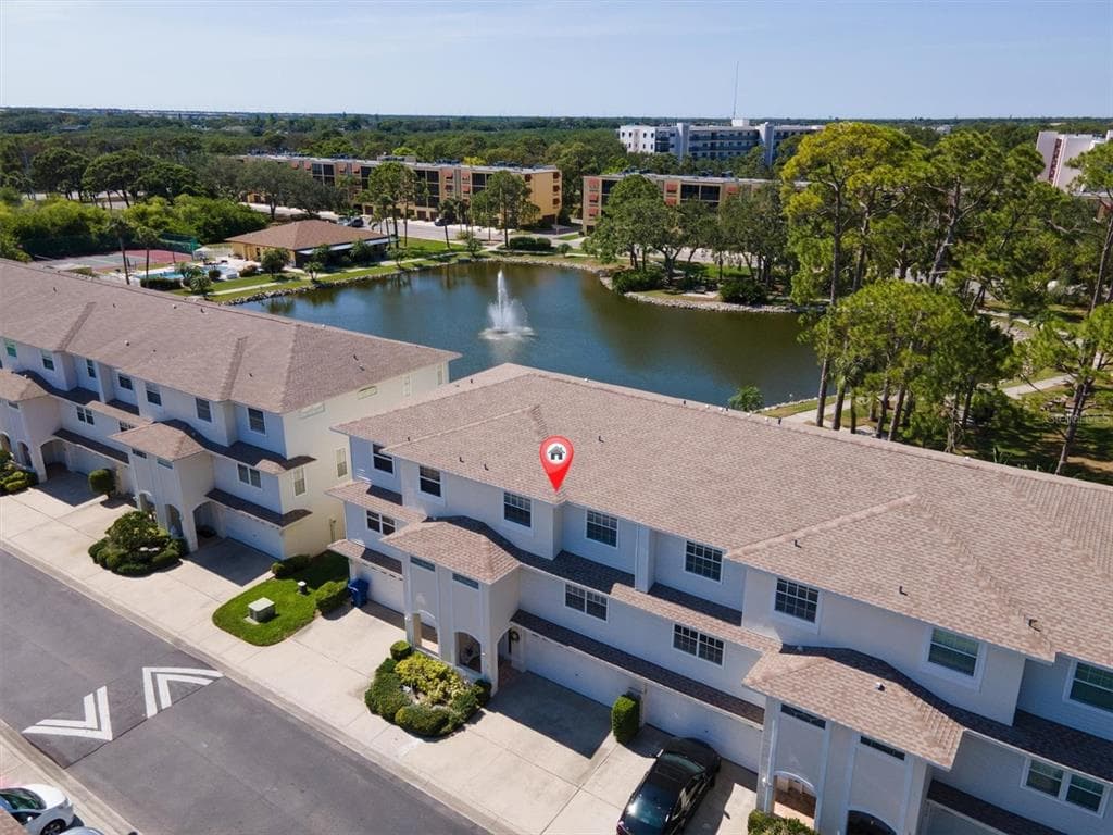 8181 EAGLES PARK DRIVE N ST PETERSBURG, FL 33709