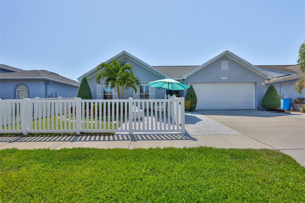 214 LOOKOUT DRIVE APOLLO BEACH, FL 33572