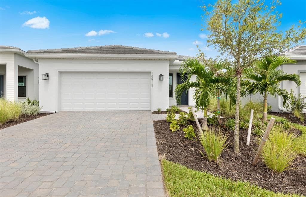 18913 INDIAN ROCK PLACE LAKEWOOD RANCH, FL 34211