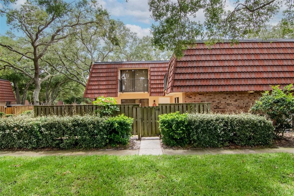 2725 11TH COURT PALM HARBOR, FL 34684