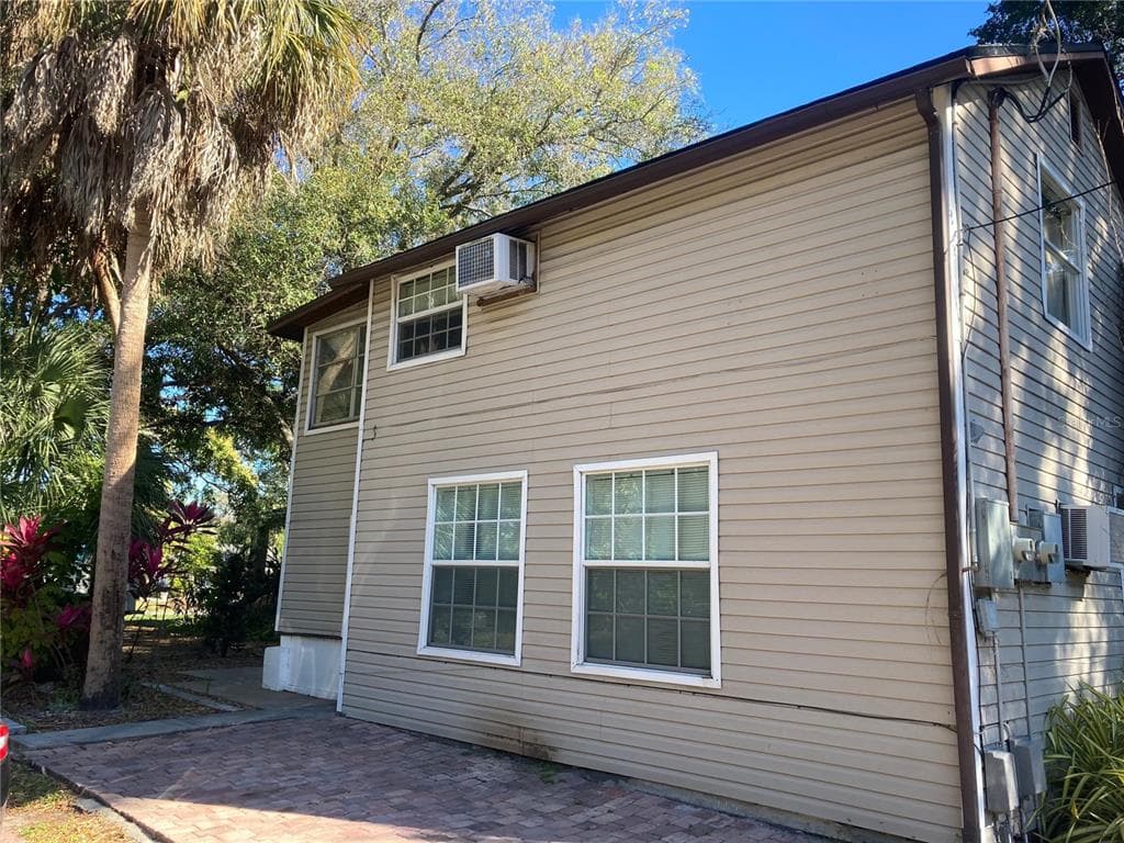 209 20TH ST E #2 BRADENTON, FL 34208