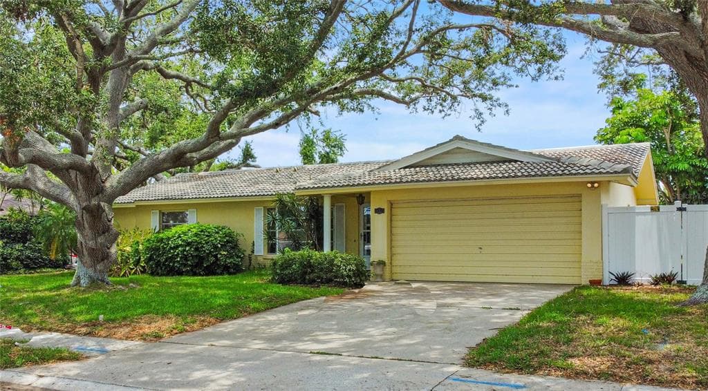 14321 113TH AVENUE LARGO, FL 33774