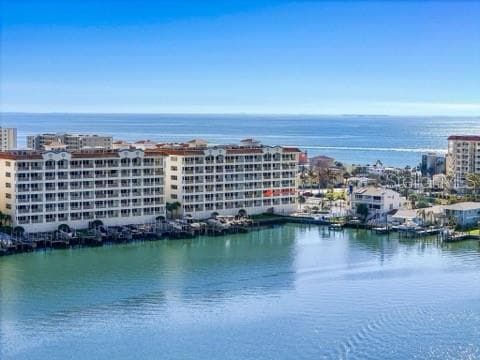 17715 GULF BOULEVARD UNIT 204 REDINGTON SHORES, FL 33708