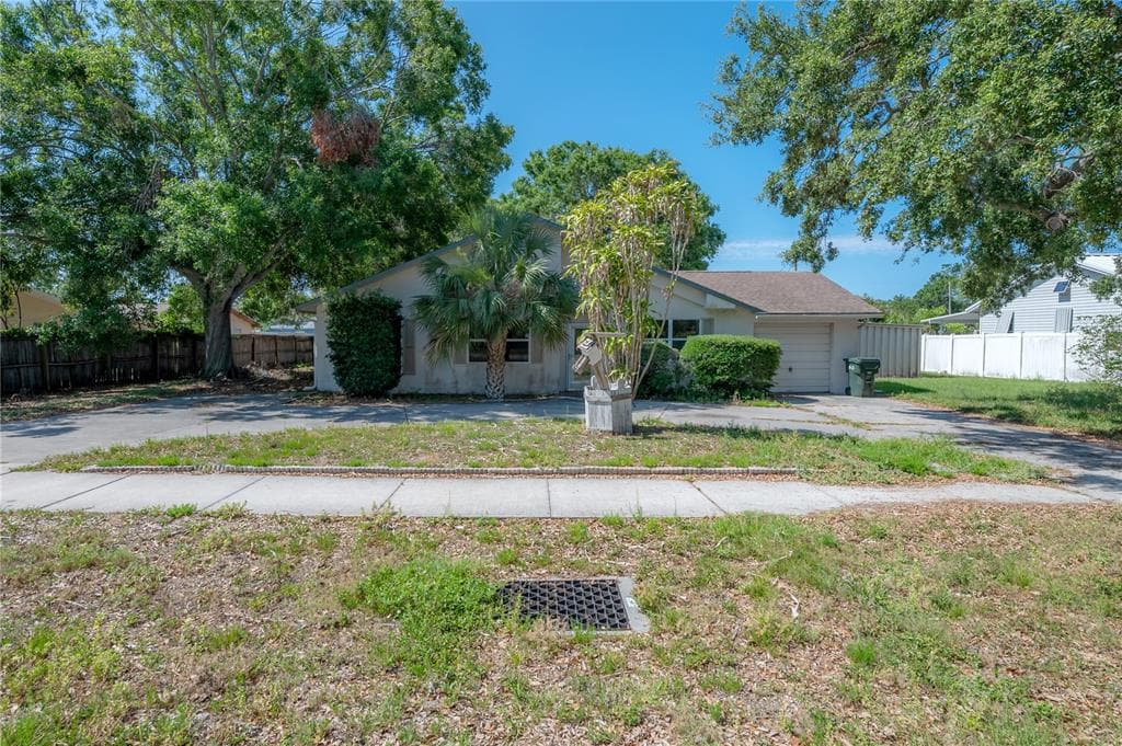 3256 ADRIAN AVENUE LARGO, FL 33774