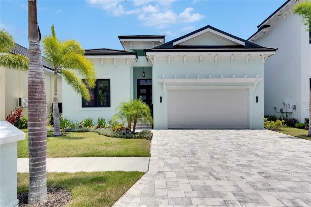 6534 SIMONE SHORES CIRCLE APOLLO BEACH, FL 33572