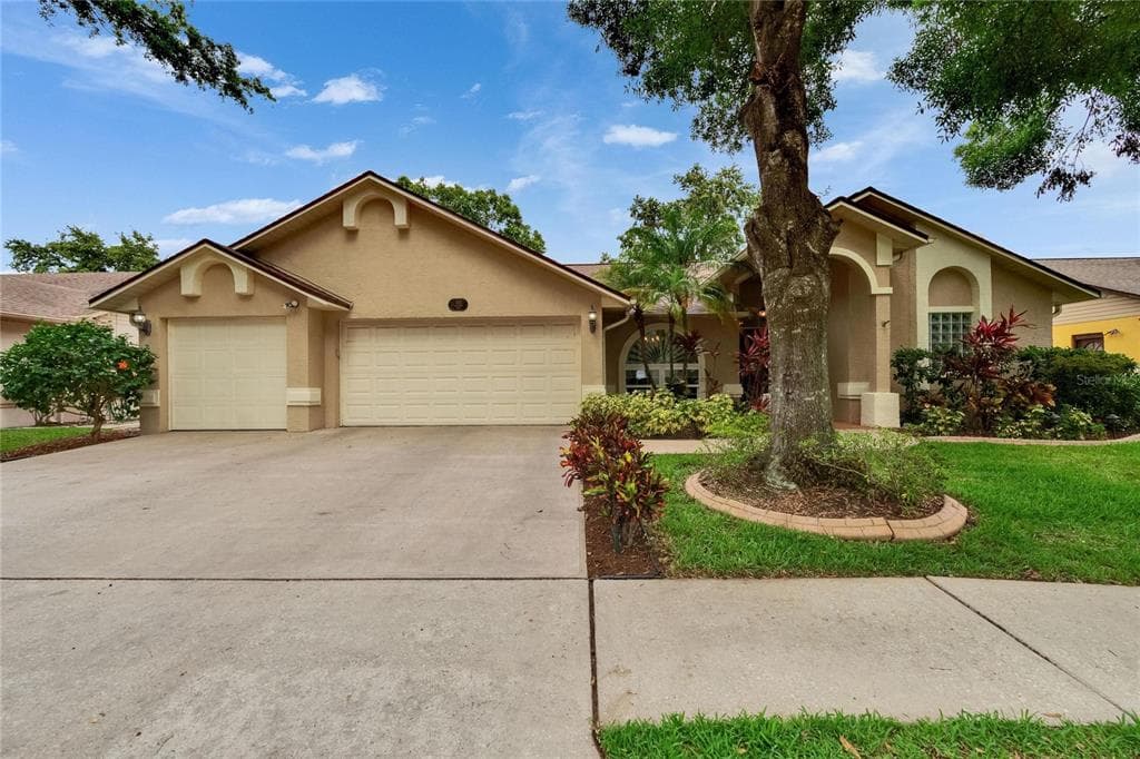 905 BALSAMINA DRIVE BRANDON, FL 33510