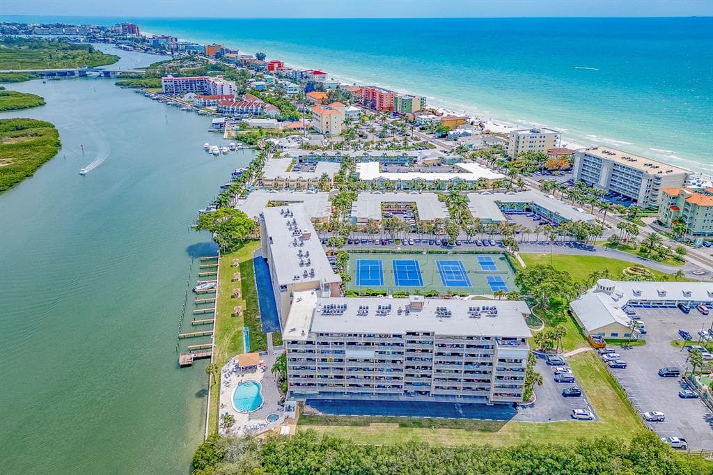 19451 GULF BOULEVARD UNIT 404 INDIAN SHORES, FL 33785